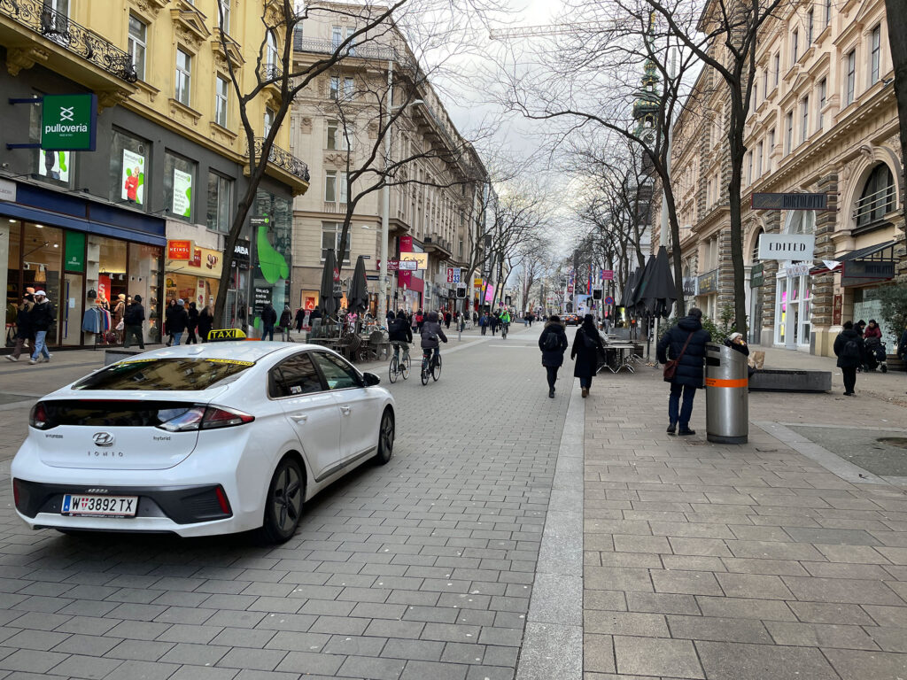 Autoverkehr in der Begegnungszone