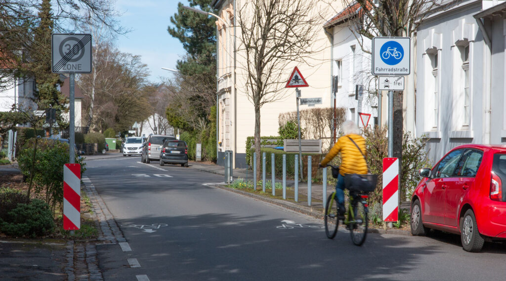 Fahrradstraße in Bonn Plittersdorf