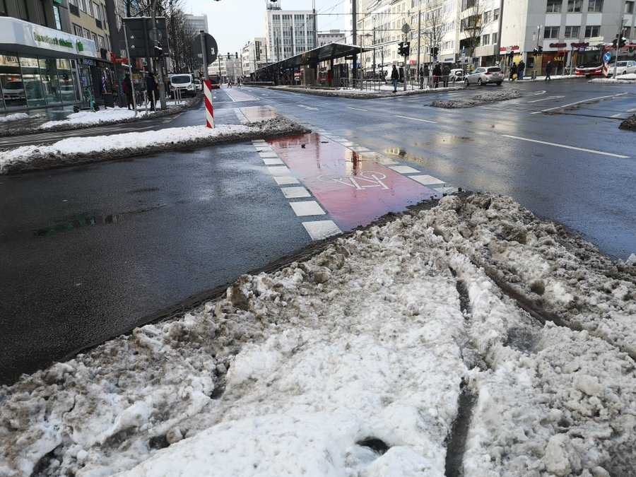 Schneematsch am Suttnerplatz